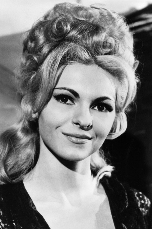 Maria Rohm's headshot