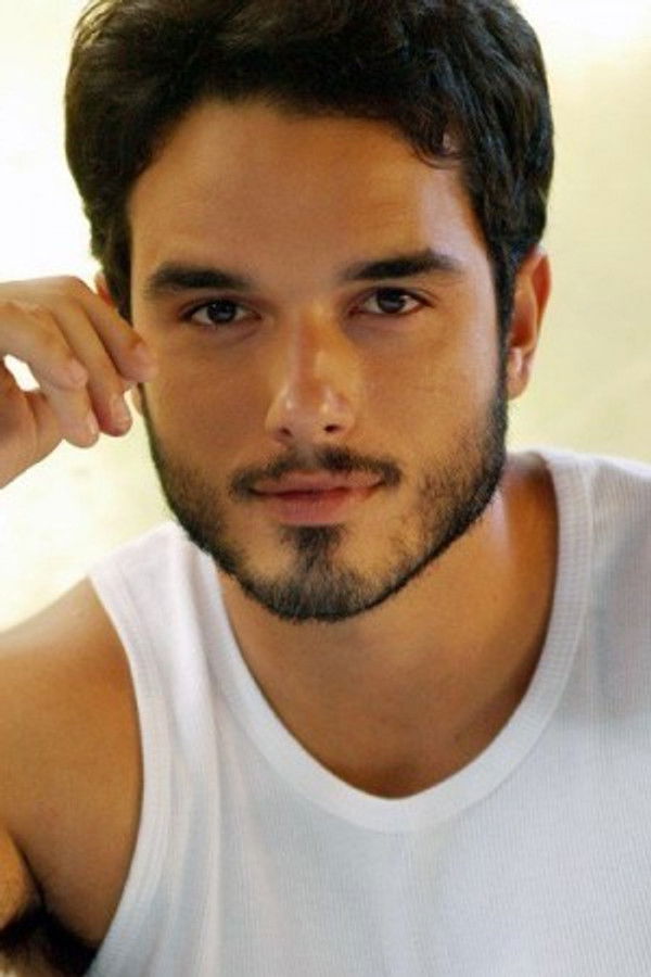 Léo Rosa's headshot