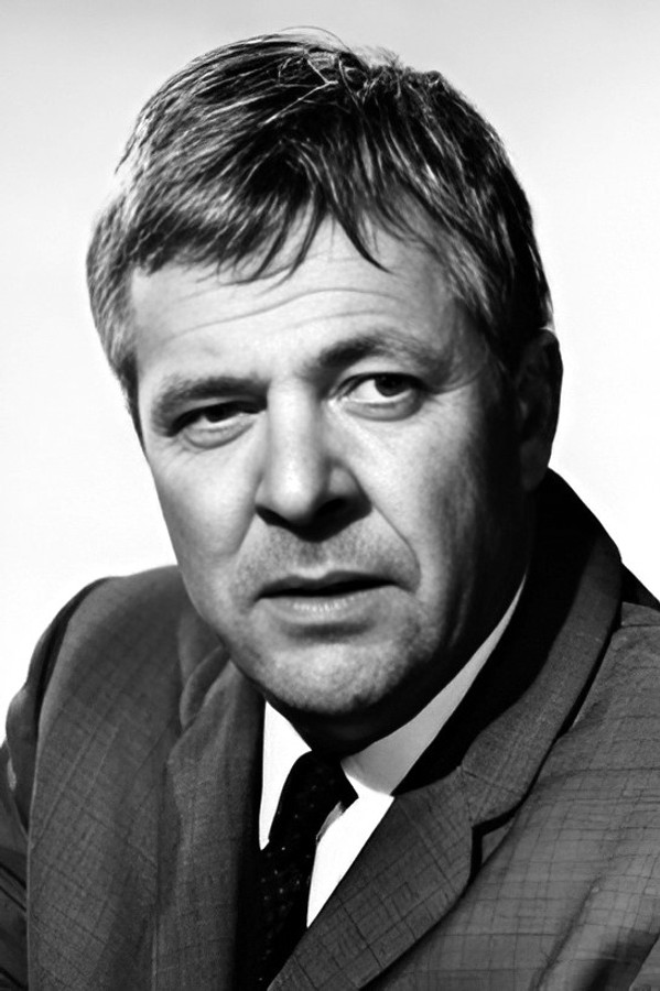 William Windom's headshot