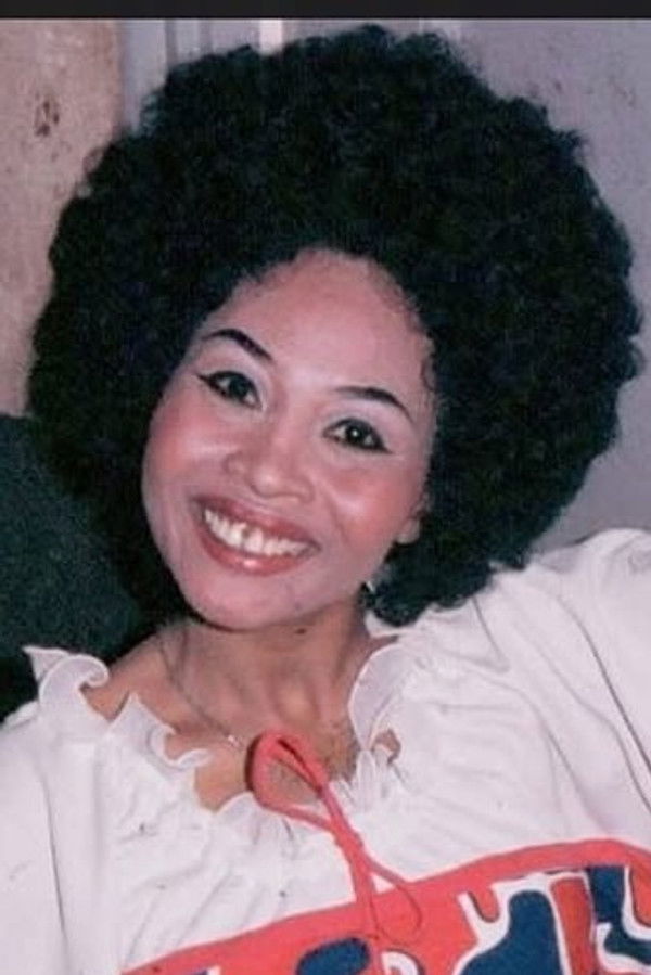 Elizabeth Ramsey's headshot