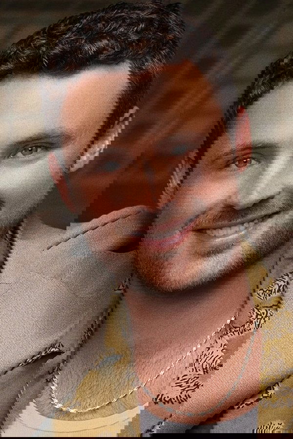 Dylan Efron's headshot