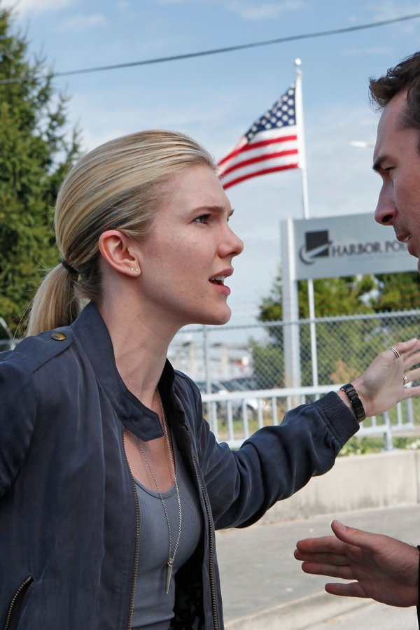 The Whispers – S01E04 – Fusione nucleare