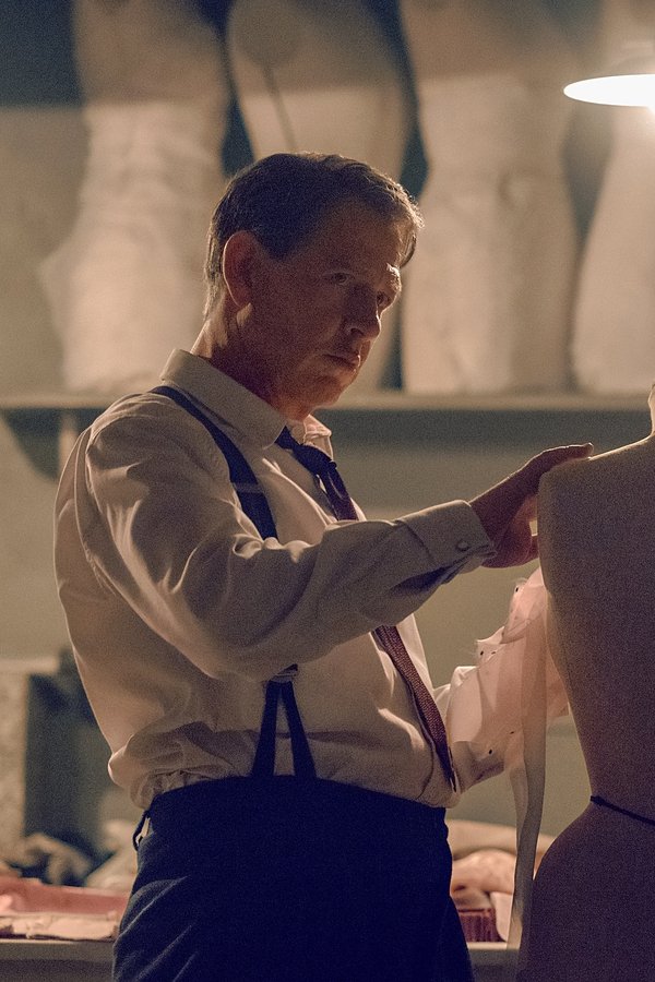 The New Look – S01E01 – Aspetta e vedrai