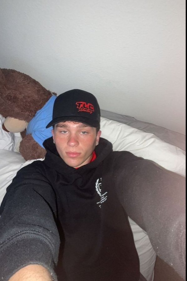 Tyler Lakin