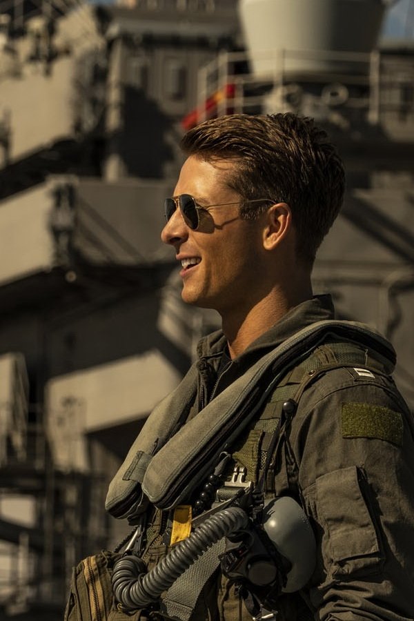 Watching Top Gun: Maverick for free