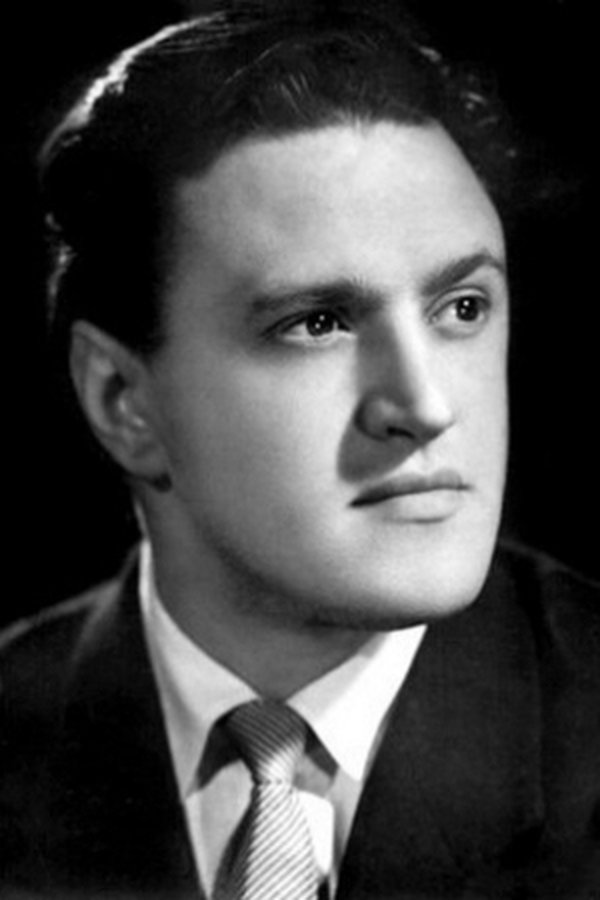 Yuri Chulyukin's headshot