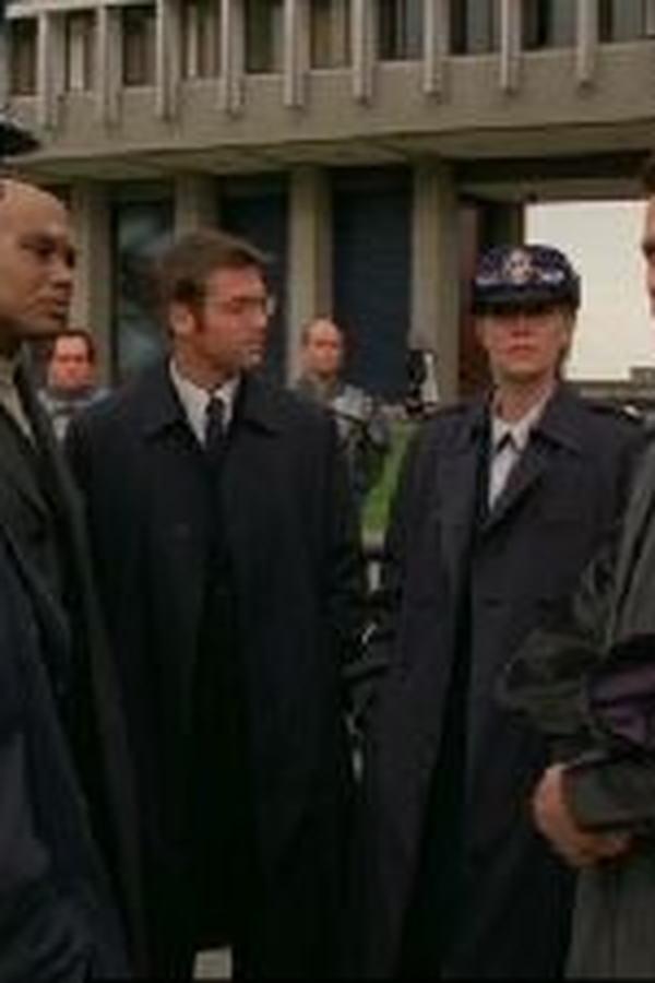 Stargate SG-1 – S05E09 – Tra due fuochi