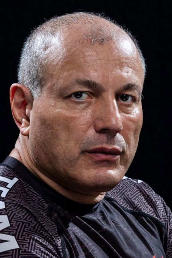 Gokor Chivichyan's headshot