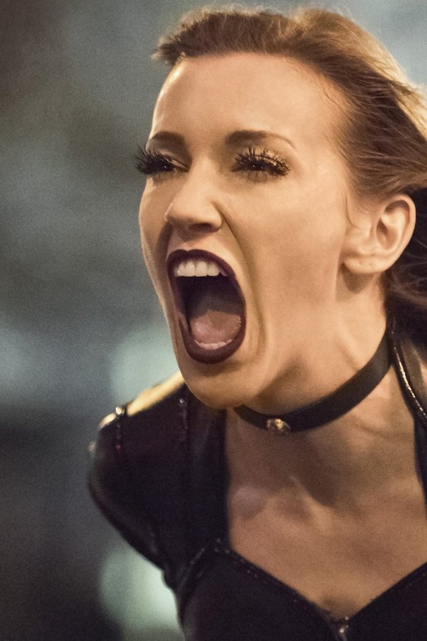 The Flash – S02E22 – Invincibile