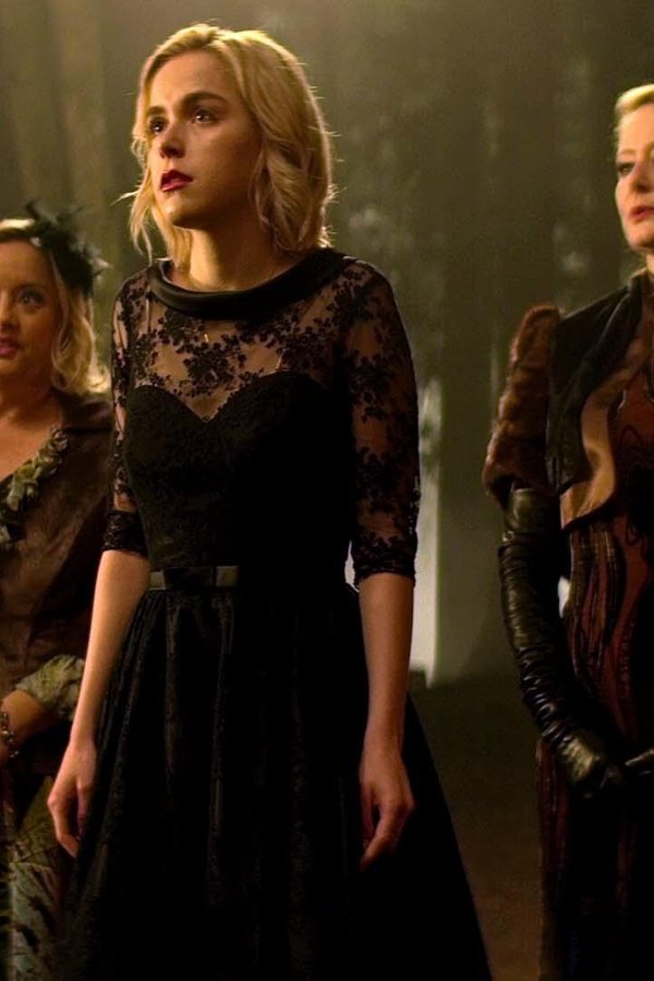 Le terrificanti avventure di Sabrina – S01E02 – Capitolo due: L’Oscuro battesimo