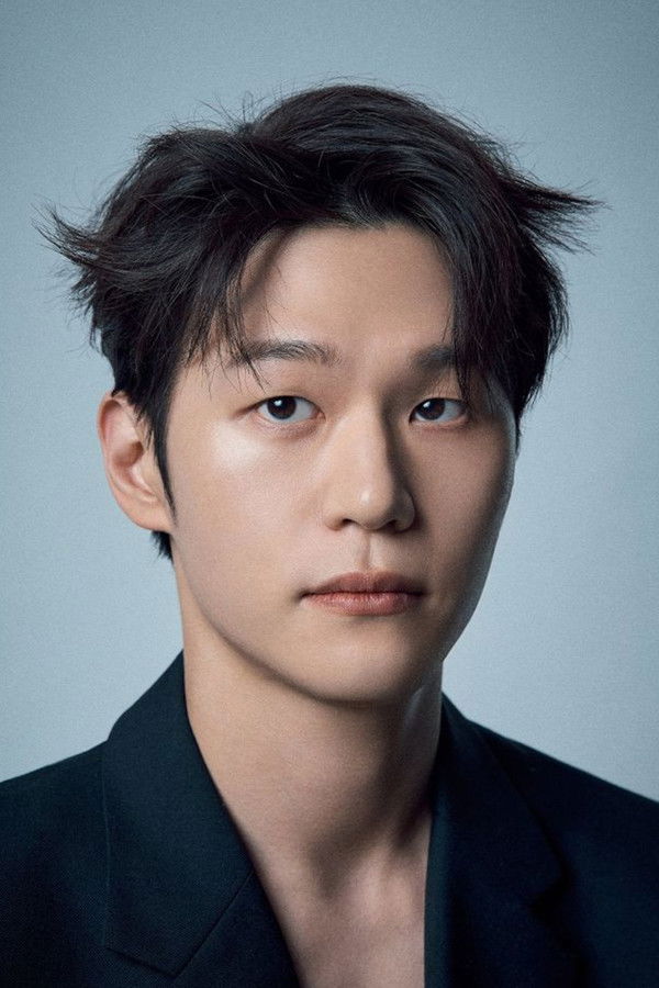 Lee Hak-ju's headshot