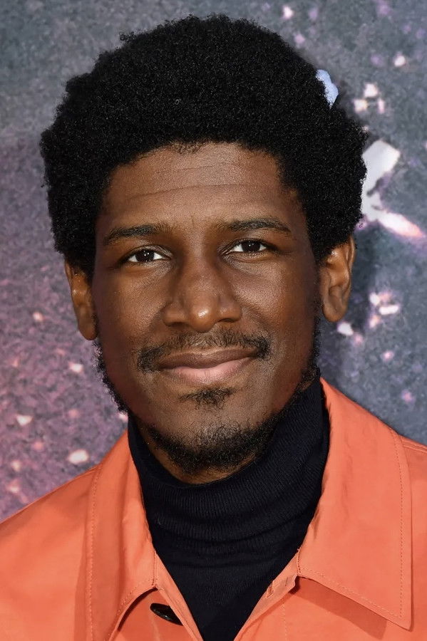 Labrinth's headshot