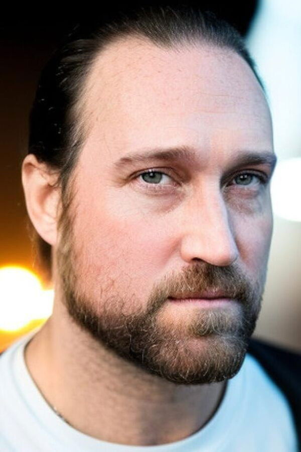 Leland Tilden's headshot