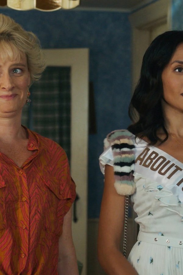 Workin’ Moms – S06E10 – Un inquietante addio al nubilato