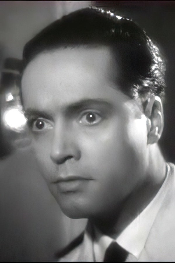Robert Vidalin's headshot
