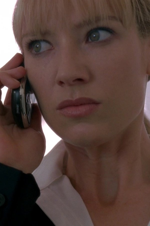 Fringe – S03E04 – Sono tra noi