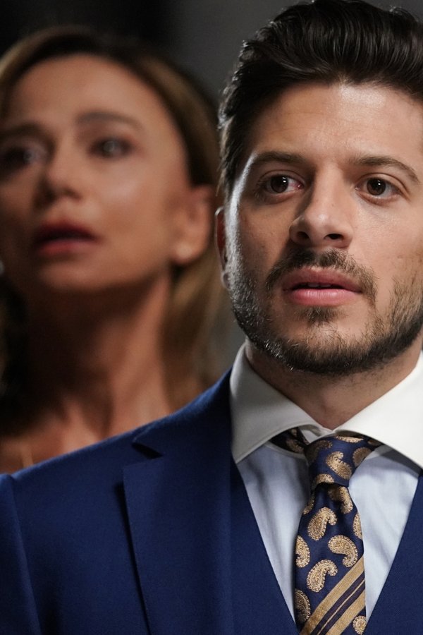 Riviera – S02E04 – Episodio 4