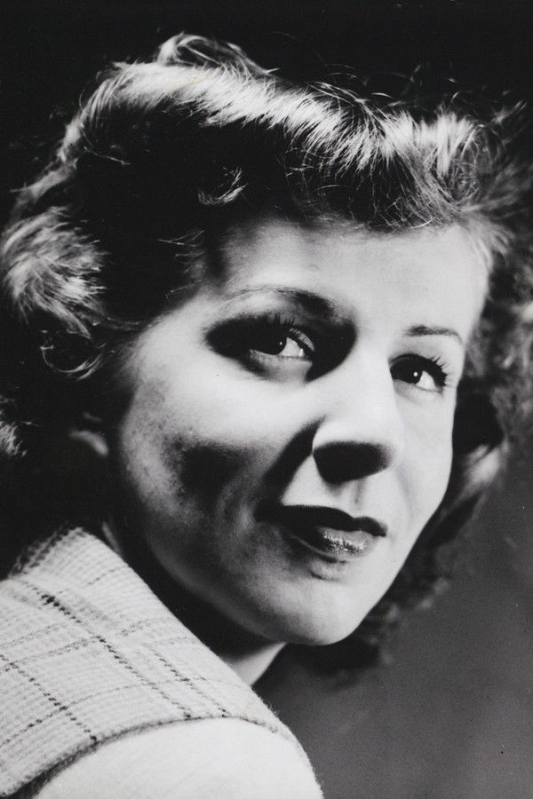 Denise Pelletier's headshot