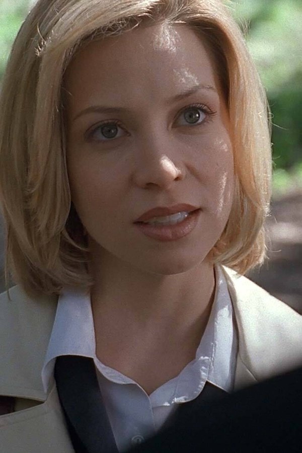 X-Files – S08E19 – Soli
