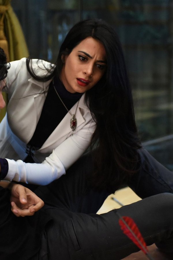 Shadowhunters – S01E08 – Sangue cattivo