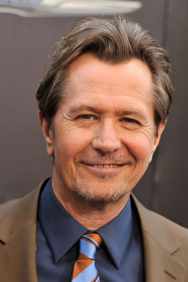 Gary Oldman's headshot