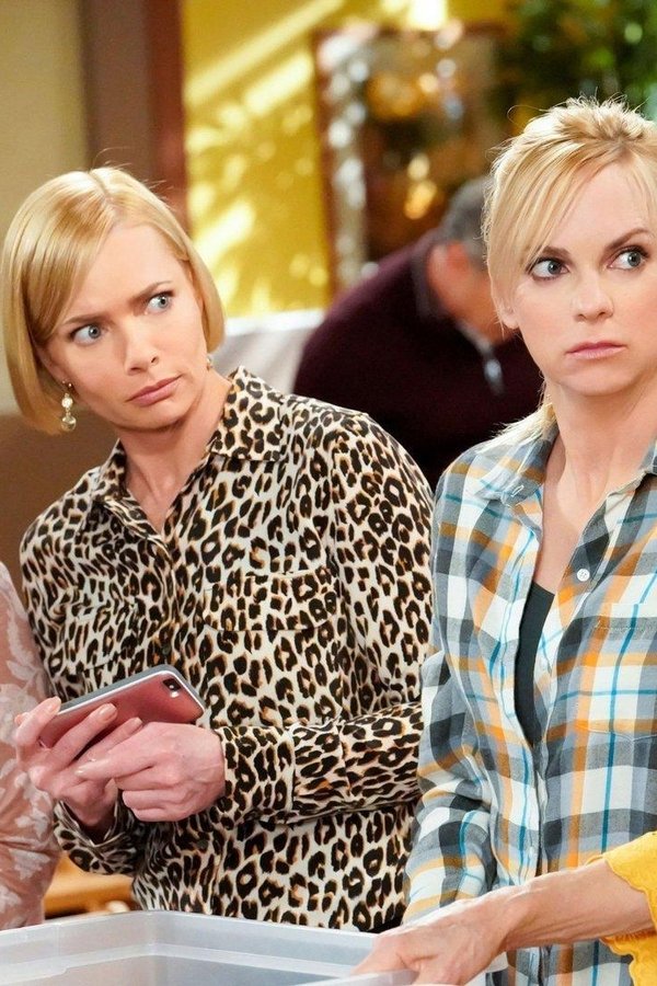 Mom – S07E15 – La nonna di qualcuno e tornare tra i vip