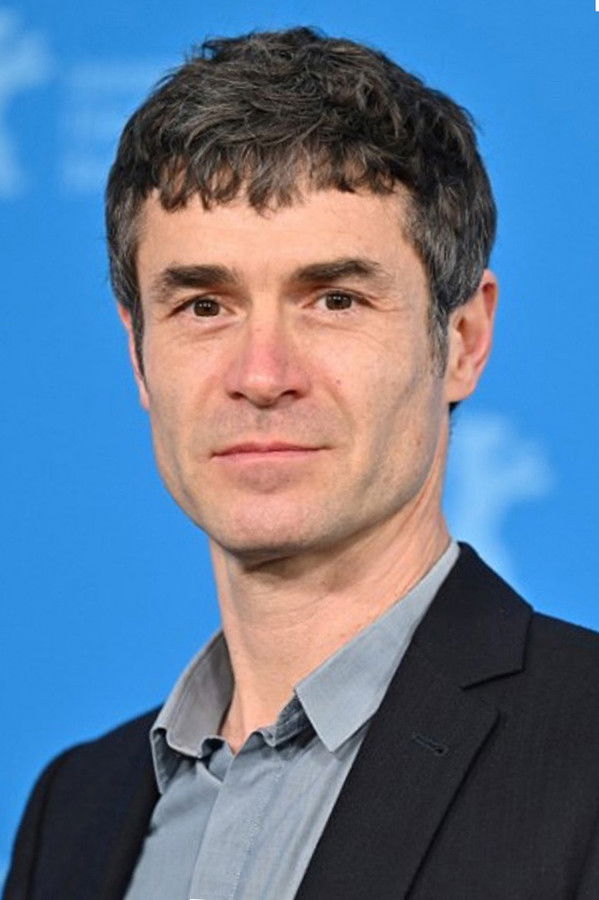 Yannick Renier's headshot