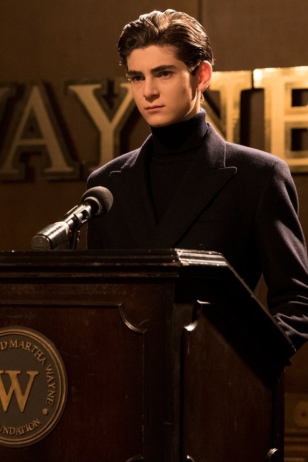 Gotham – S04E14 – Riunione