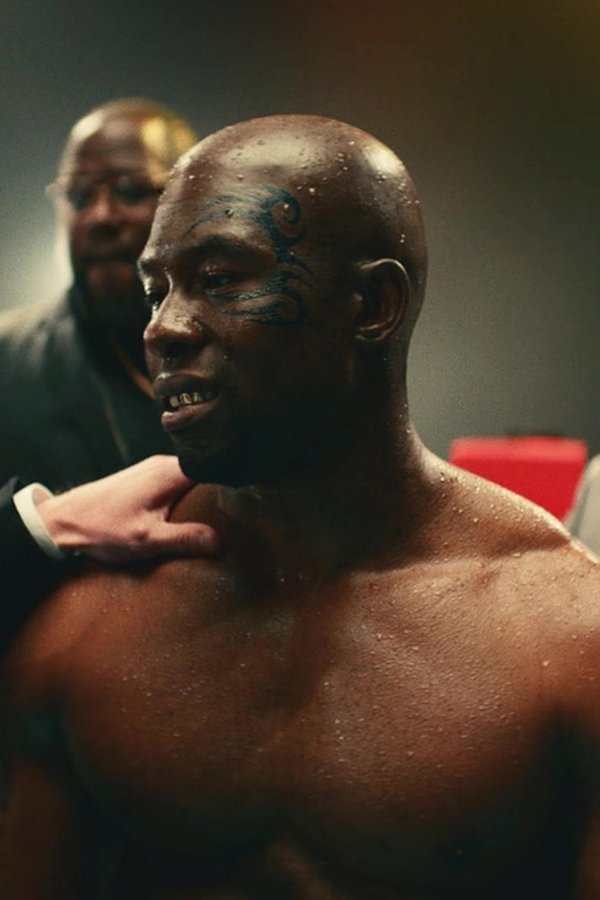 Mike – S01E08 – Fenice