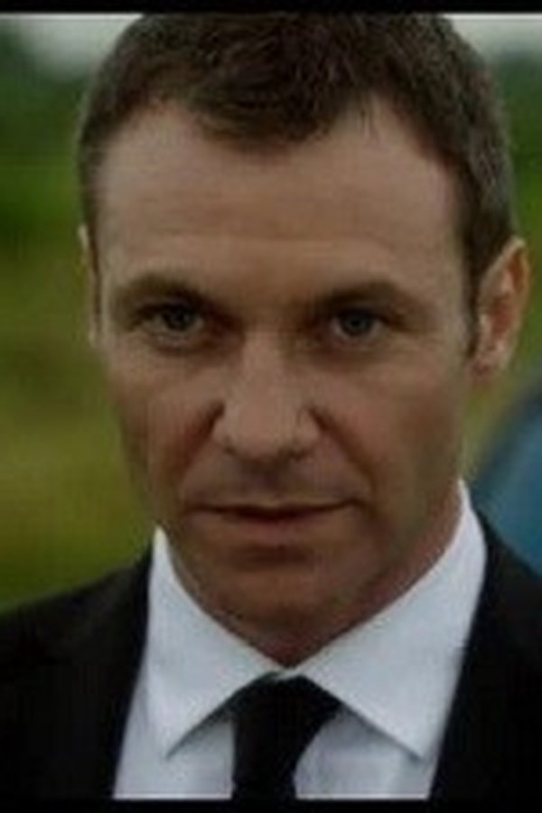 Transporter: La Serie – S01E08 – Squali