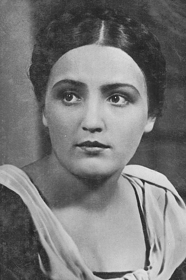 Galina Grigoryeva's headshot