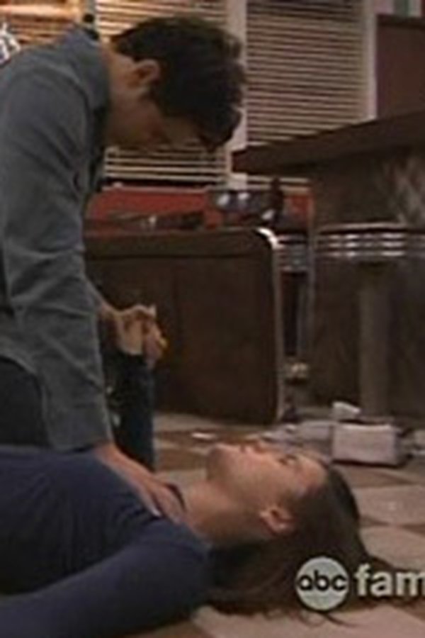 Kyle XY – S02E22 – Episodio 22