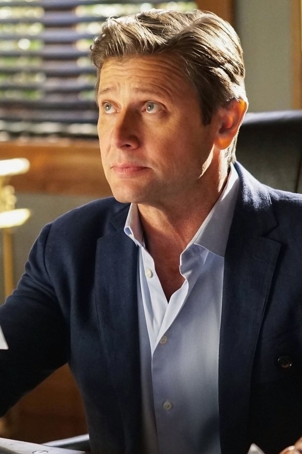 Dynasty – S02E19 – Episodio 19