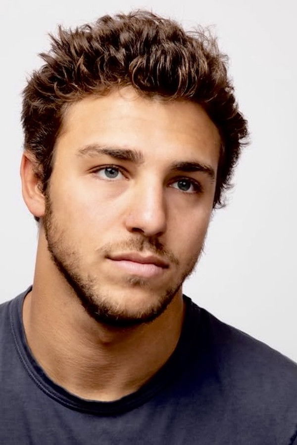 Tanner Zagarino's headshot