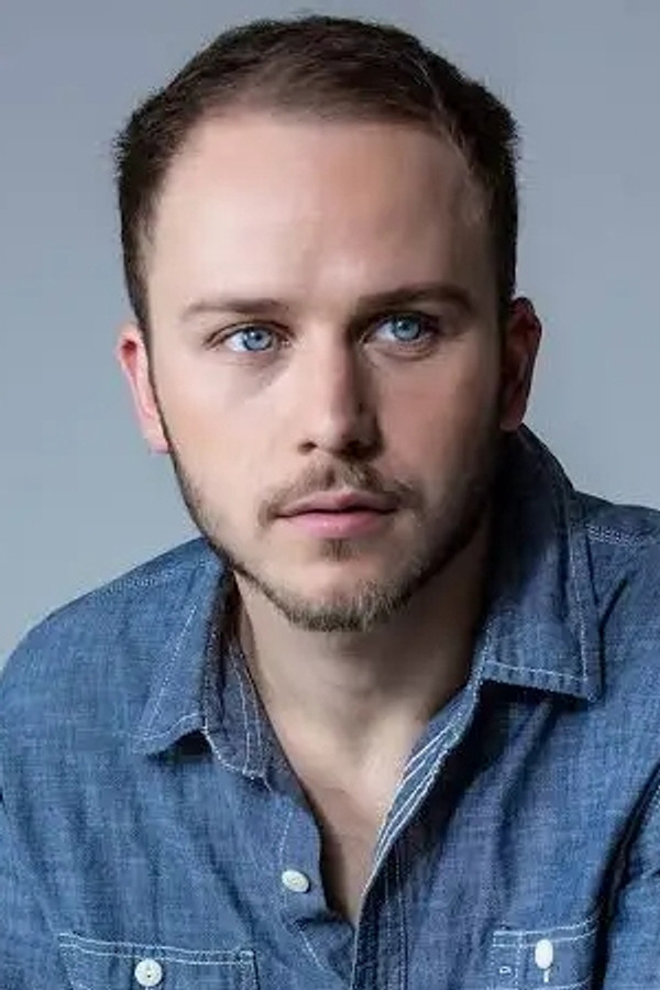 Garion Dowds's headshot