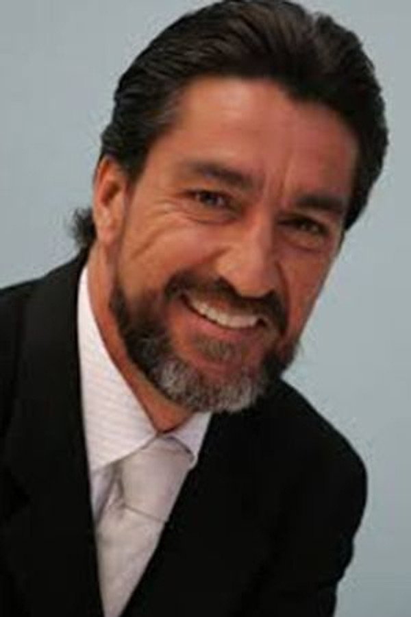 Luis Fernando Montoya's headshot