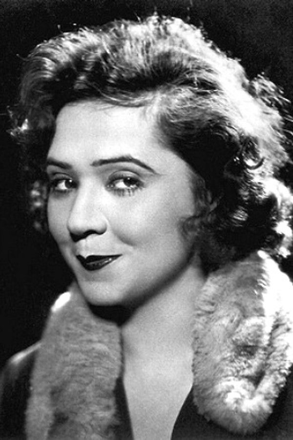 Lucie Englisch's headshot