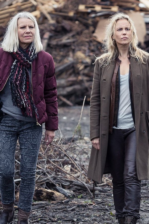 The Bridge: La serie originale – S03E01 – Episodio 1