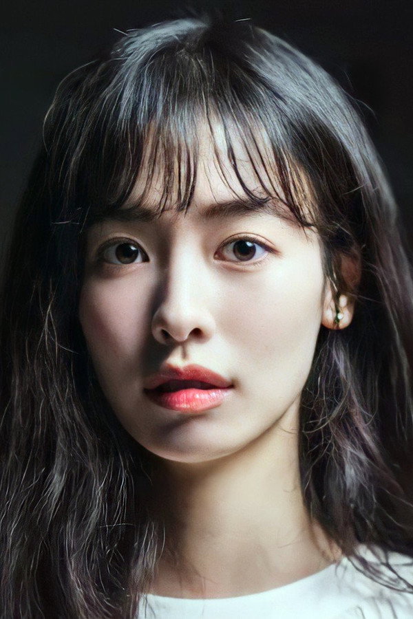 Ji Woo's headshot
