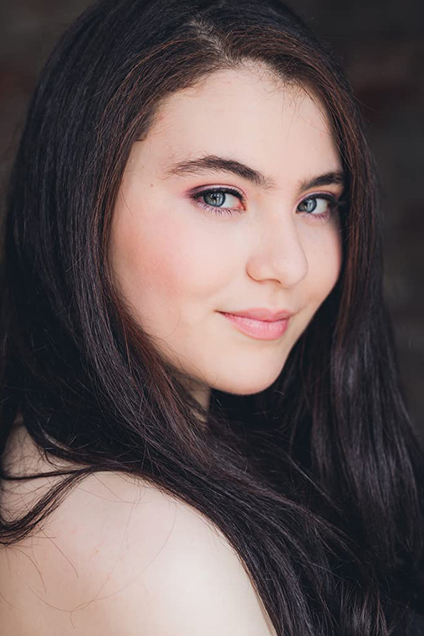 Lilla Crawford's headshot