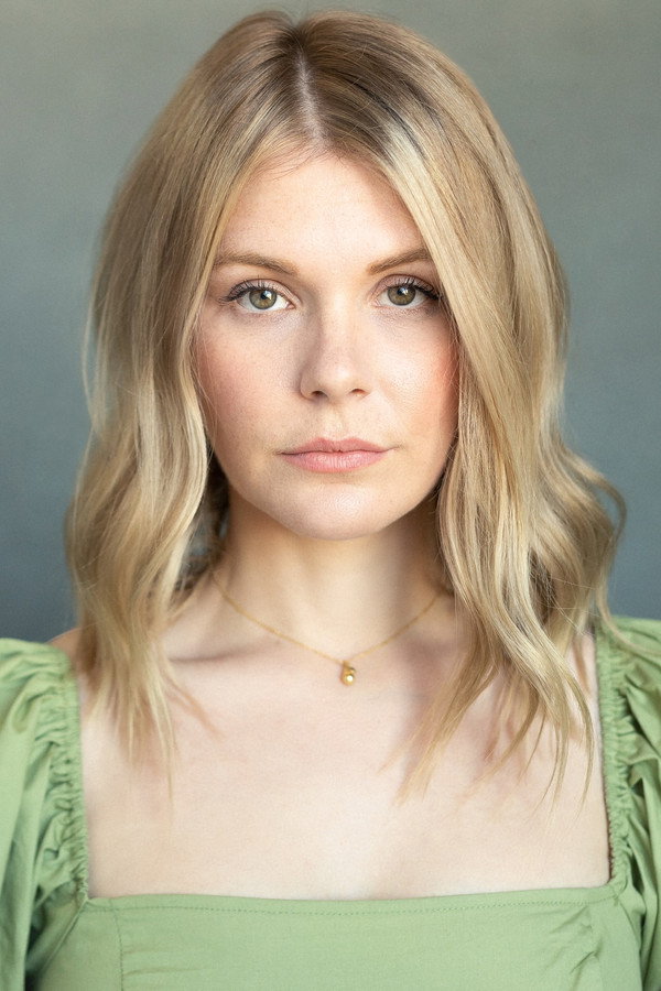 Hannah Arterton's headshot
