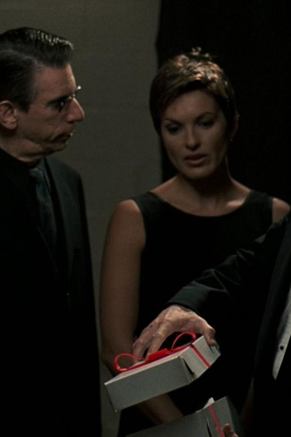 Law & Order: Unità vittime speciali – S03E17 – Telecamere nascoste
