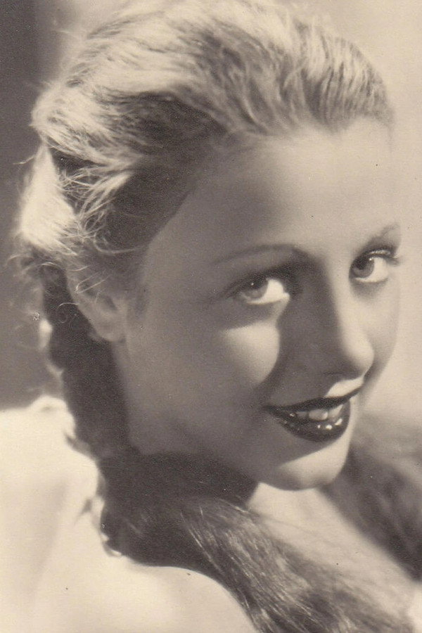 Lia Corelli's headshot