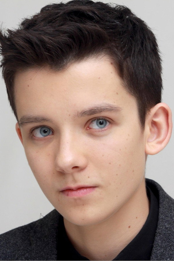 Asa Butterfield's headshot
