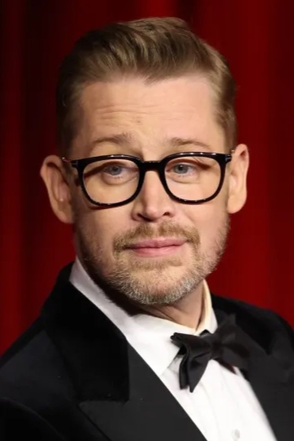 Macaulay Culkin's headshot