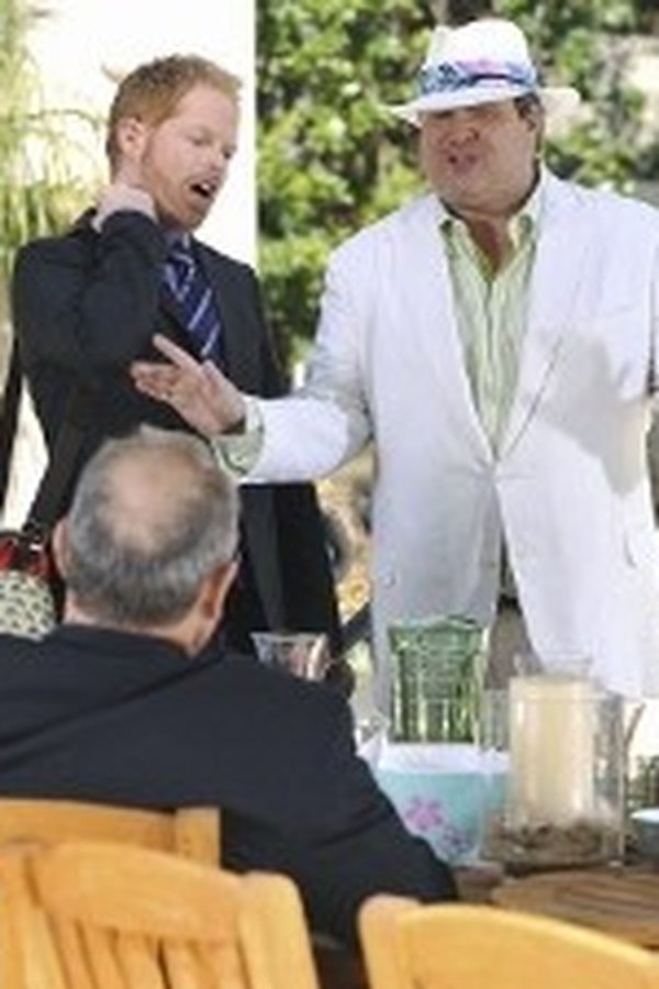 Modern Family – S02E23 – Il giorno del diploma