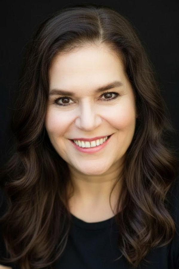 Mine Teber's headshot