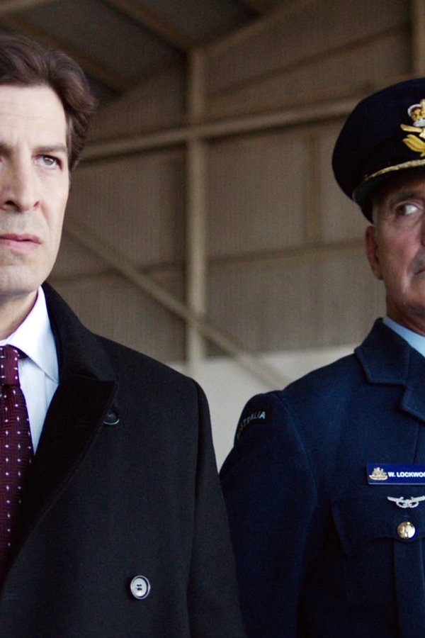 Secret City – S02E06 – Due urrà per la democrazia