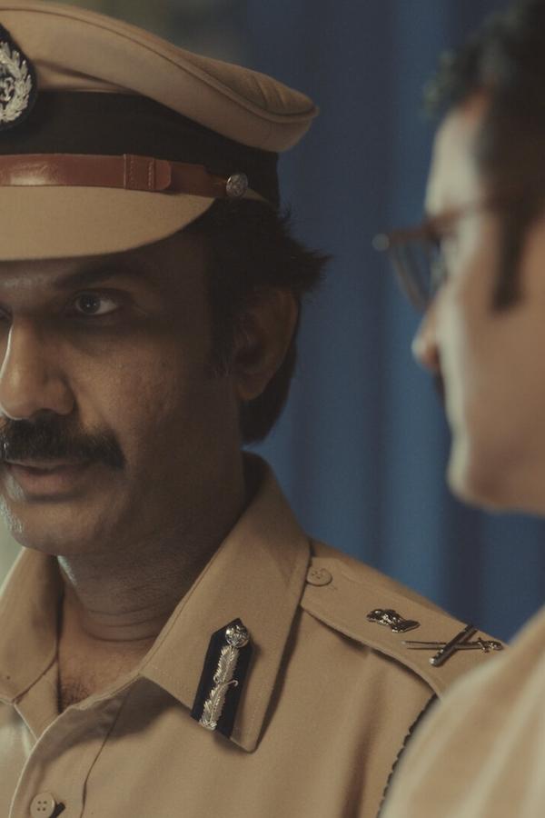 She – S02E04 – Episodio 4