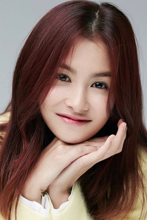 Kang Hye-jung's headshot